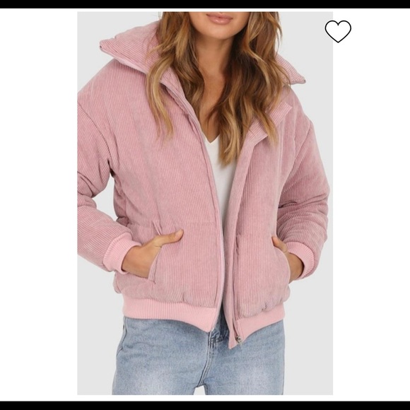 Lost in lunar Cleo bomber - Picture 1 of 3